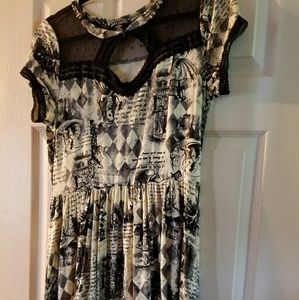 Size Large Hot Topic Alice in Wonderland dress